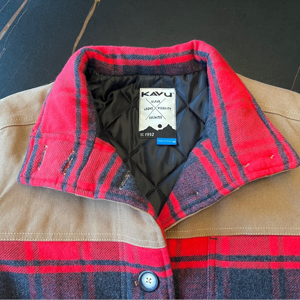 KAVU Women’s Medium Red and Tan Plaid Jacket (NWOT) - Picture 2 of 7